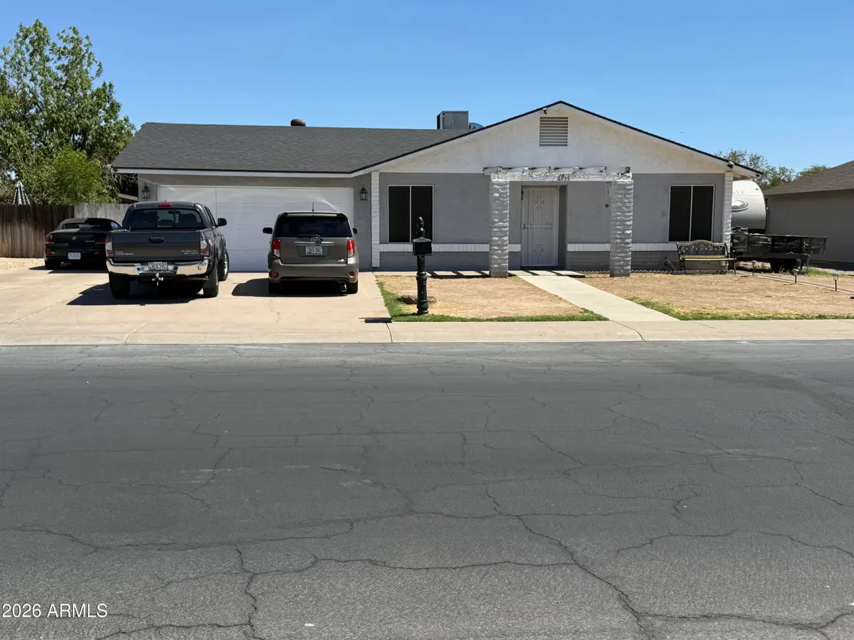6955 W Montebello Avenue E, Glendale, AZ 85303 - #1