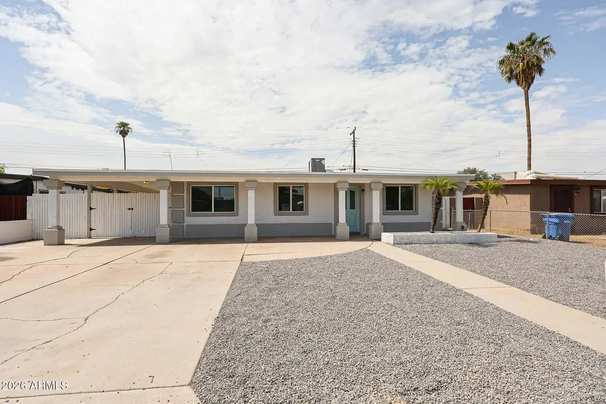 3951 W Monte Vista Road, Phoenix, AZ 85009 - #1