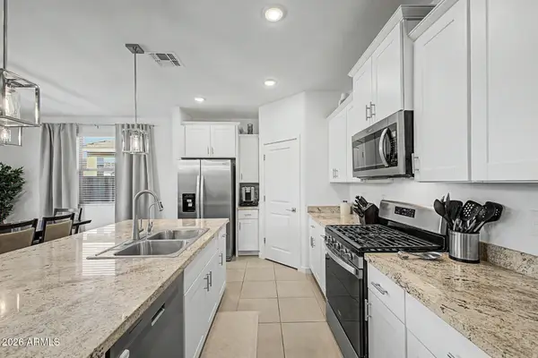 8812 W Agora Lane, Tolleson, AZ 85353