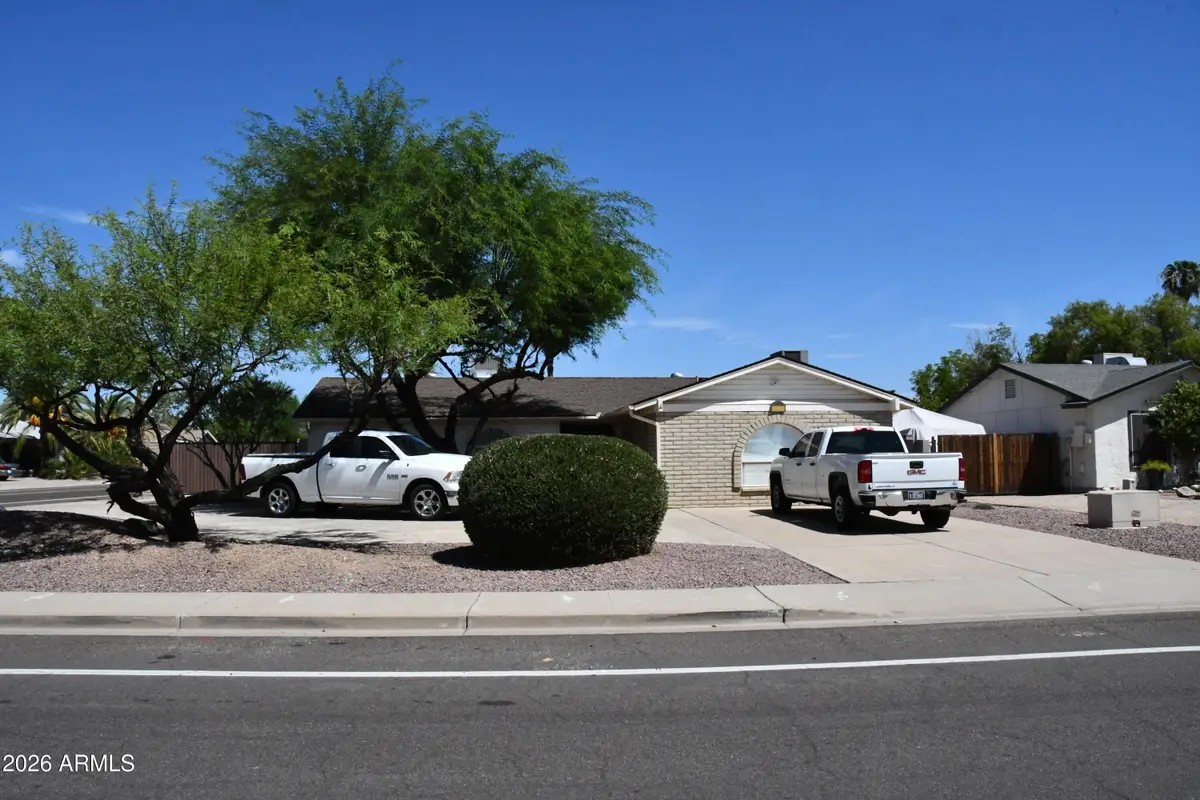 5622 W Grovers Avenue, Glendale, AZ 85308 - #1