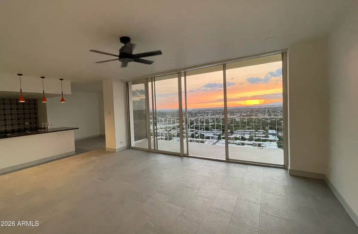 207 W Clarendon Avenue #Unit 22C, Phoenix, AZ 85013 - #1