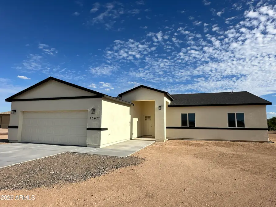 25427 W Patton Road, Wittmann, AZ 85361 - #2