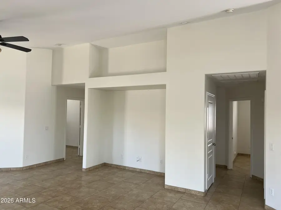 2556 W Tamarisk Avenue, Phoenix, AZ 85041 - #3
