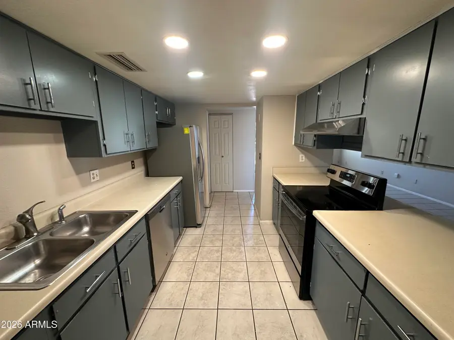 5603 N 69th Lane, Glendale, AZ 85303 - #2