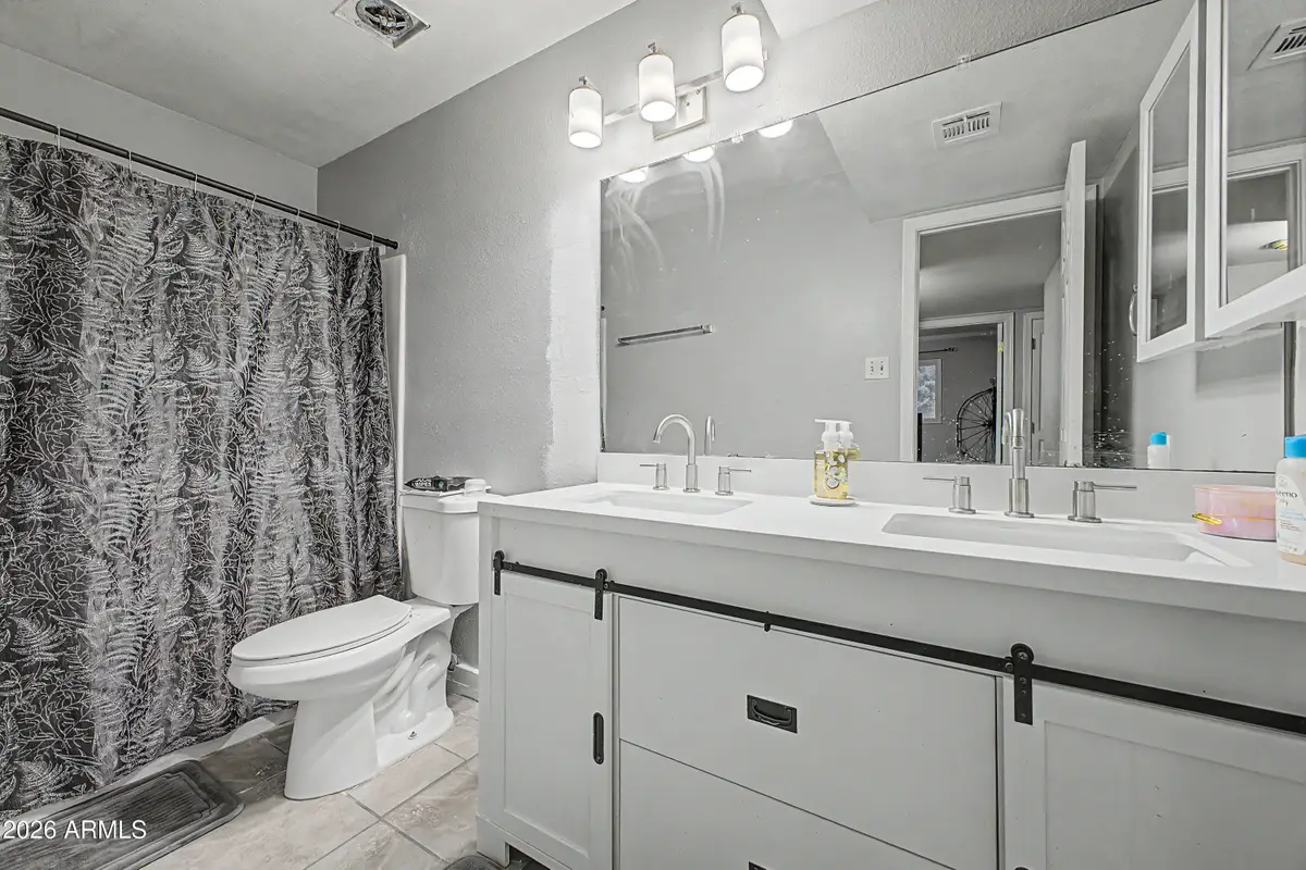 6736 W Vermont Avenue, Glendale, AZ 85303 - #1