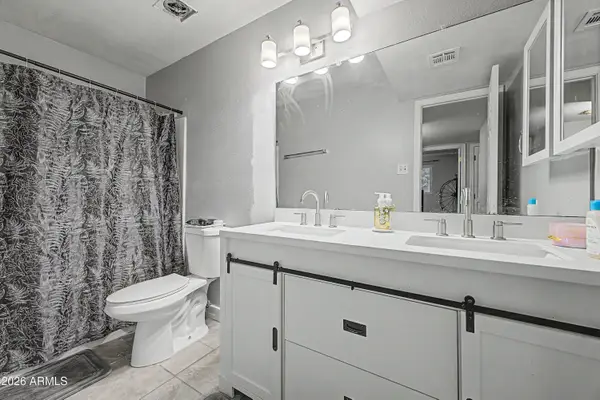 6736 W Vermont Avenue, Glendale, AZ 85303