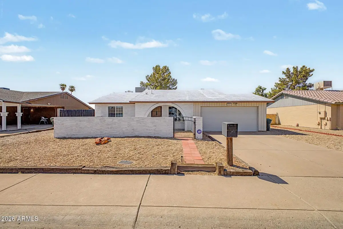 2821 W Charleston Avenue, Phoenix, AZ 85053 - #1