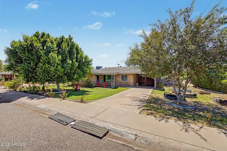 3801 E Amelia Avenue, Phoenix, AZ 85018 - #3