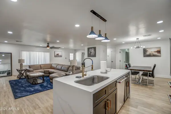 1725 W Mitchell Drive, Phoenix, AZ 85015