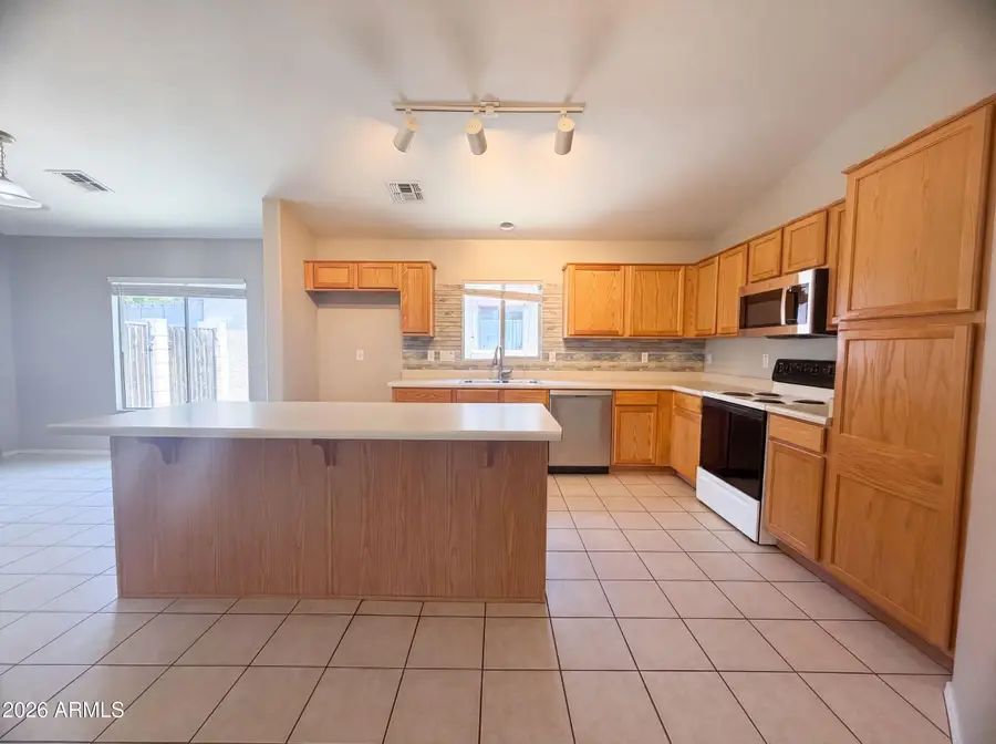 426 E Payton Street, San Tan Valley, AZ 85140 - #2