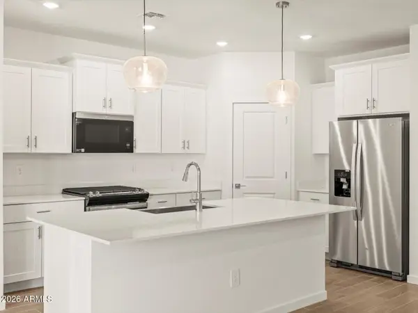 2443 E Enantio Road, San Tan Valley, AZ 85143