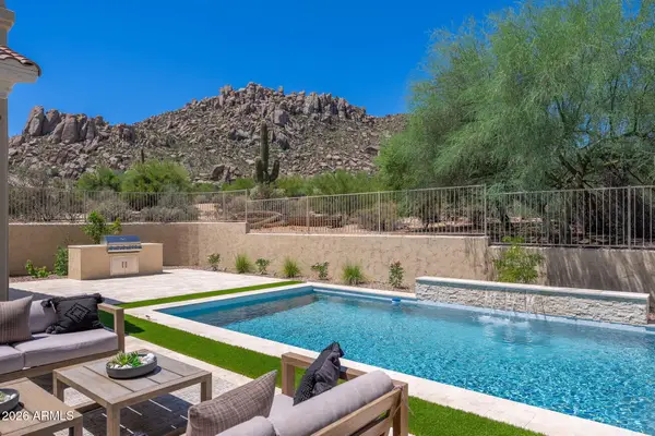 11552 E Desert Holly Drive, Scottsdale, AZ 85255