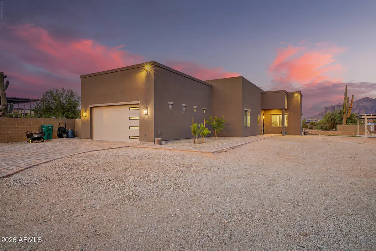 4921 N Wolverine Pass Road, Apache Junction, AZ 85119 - #1