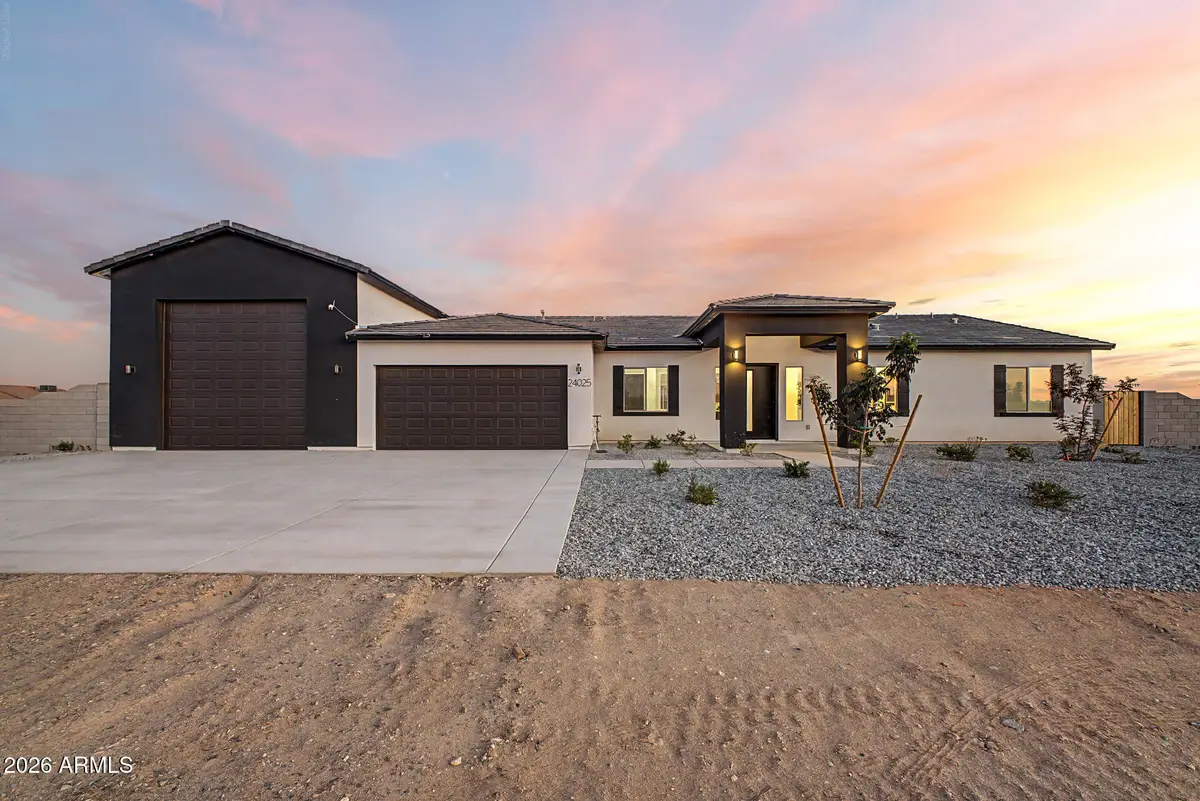 24025 W Beacon Lane, Wittmann, AZ 85361 - #1