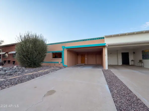 7700 E Meadowbrook Avenue, Scottsdale, AZ 85251