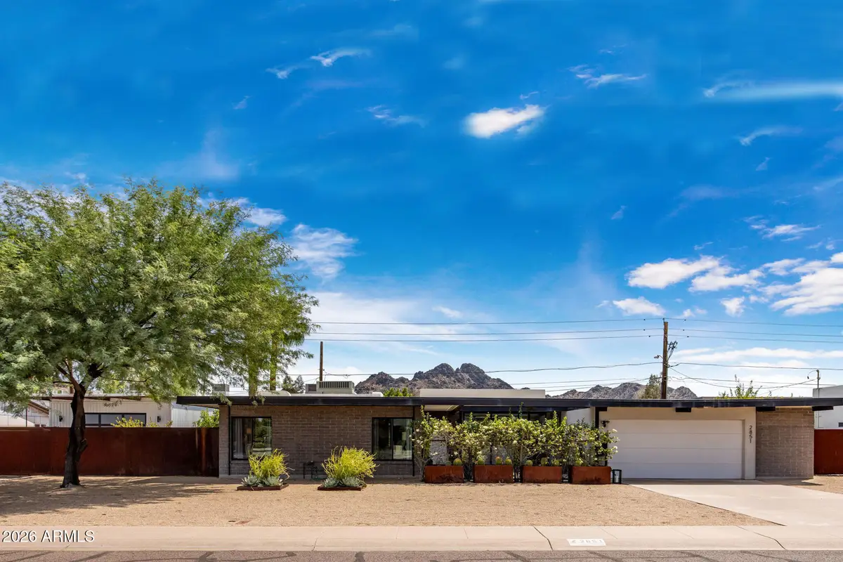 2851 E Turquoise Drive, Phoenix, AZ 85028 - #1