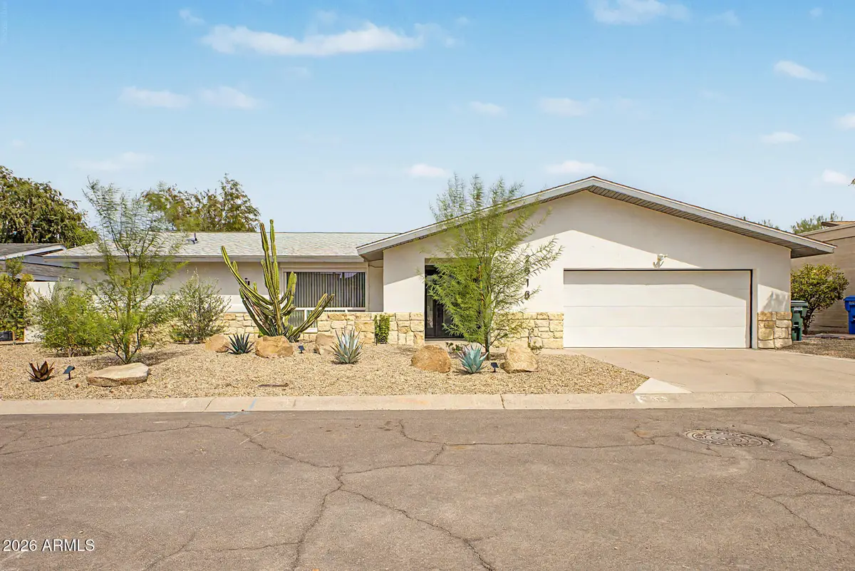 2818 E Malapai Drive, Phoenix, AZ 85028 - #1