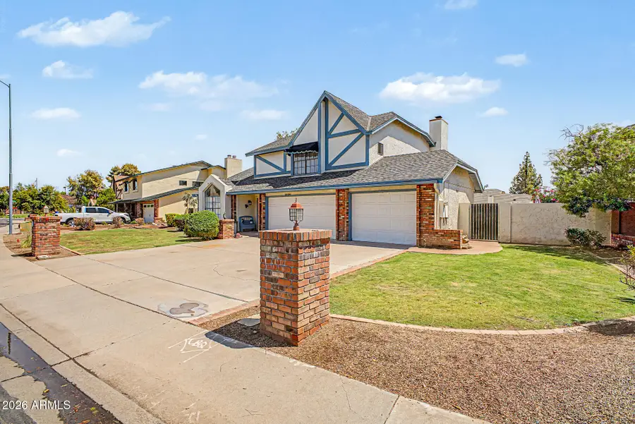 2031 W Madero Avenue, Mesa, AZ 85202 - #2