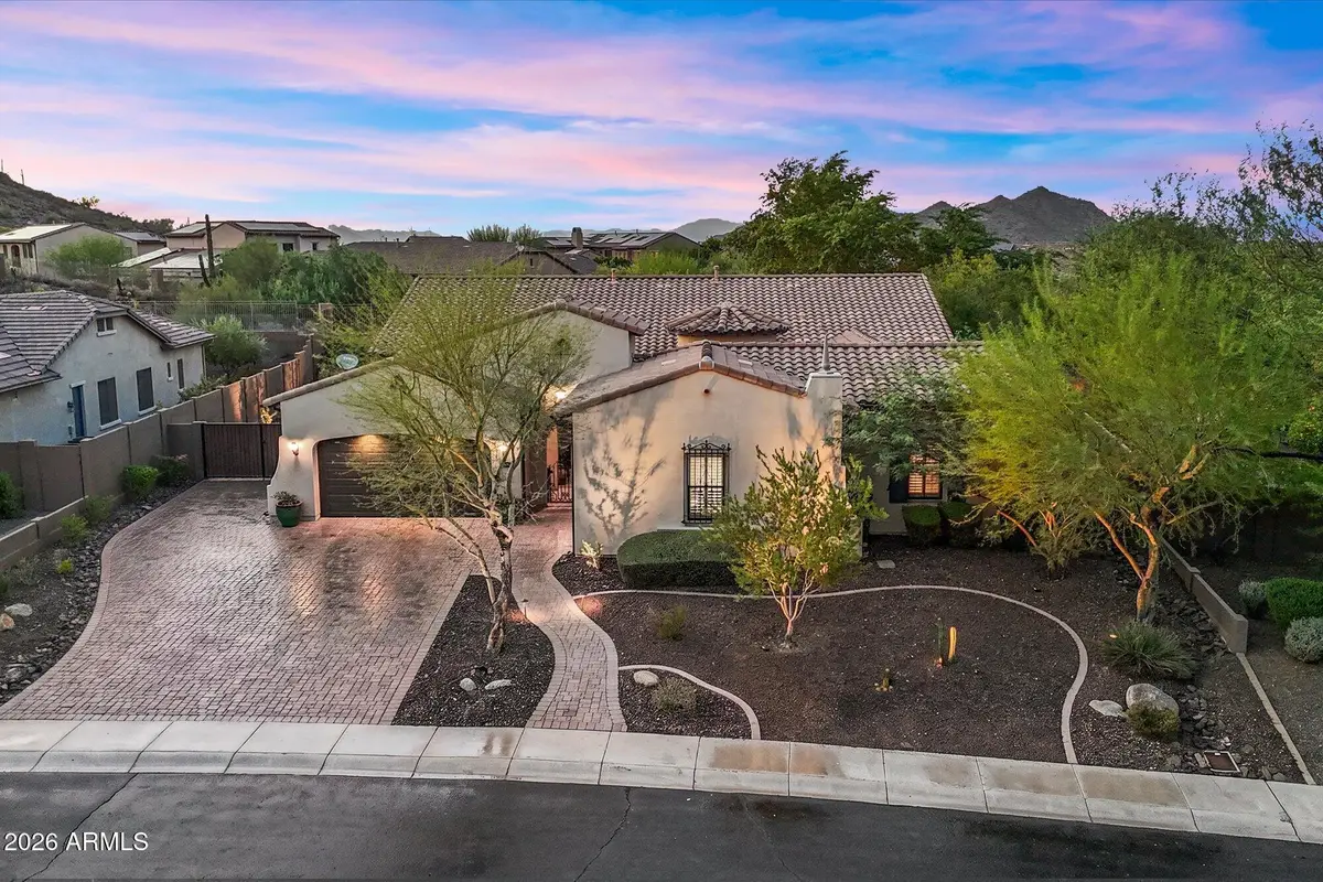 6752 W Lucia Drive, Peoria, AZ 85383 - #1
