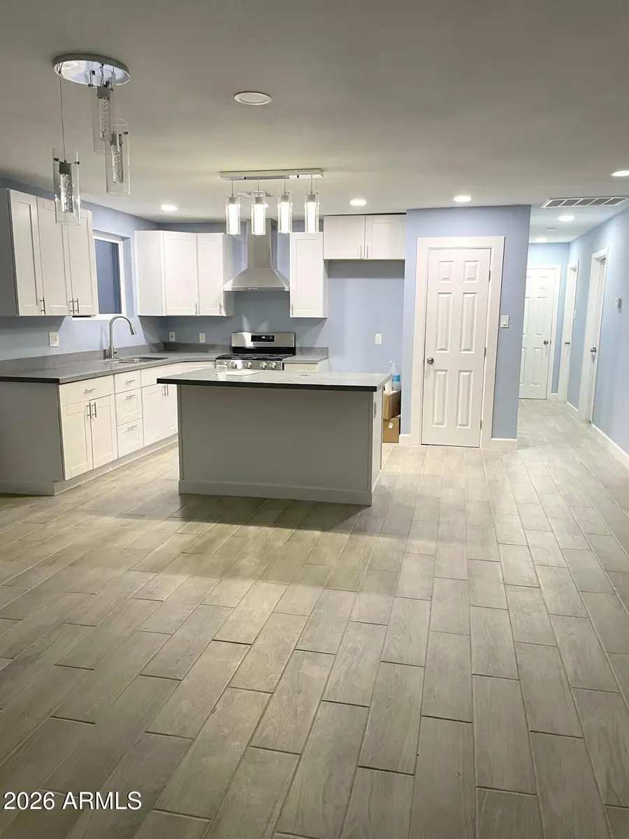 2922 N 39th Avenue W, Phoenix, AZ 85019 - #2