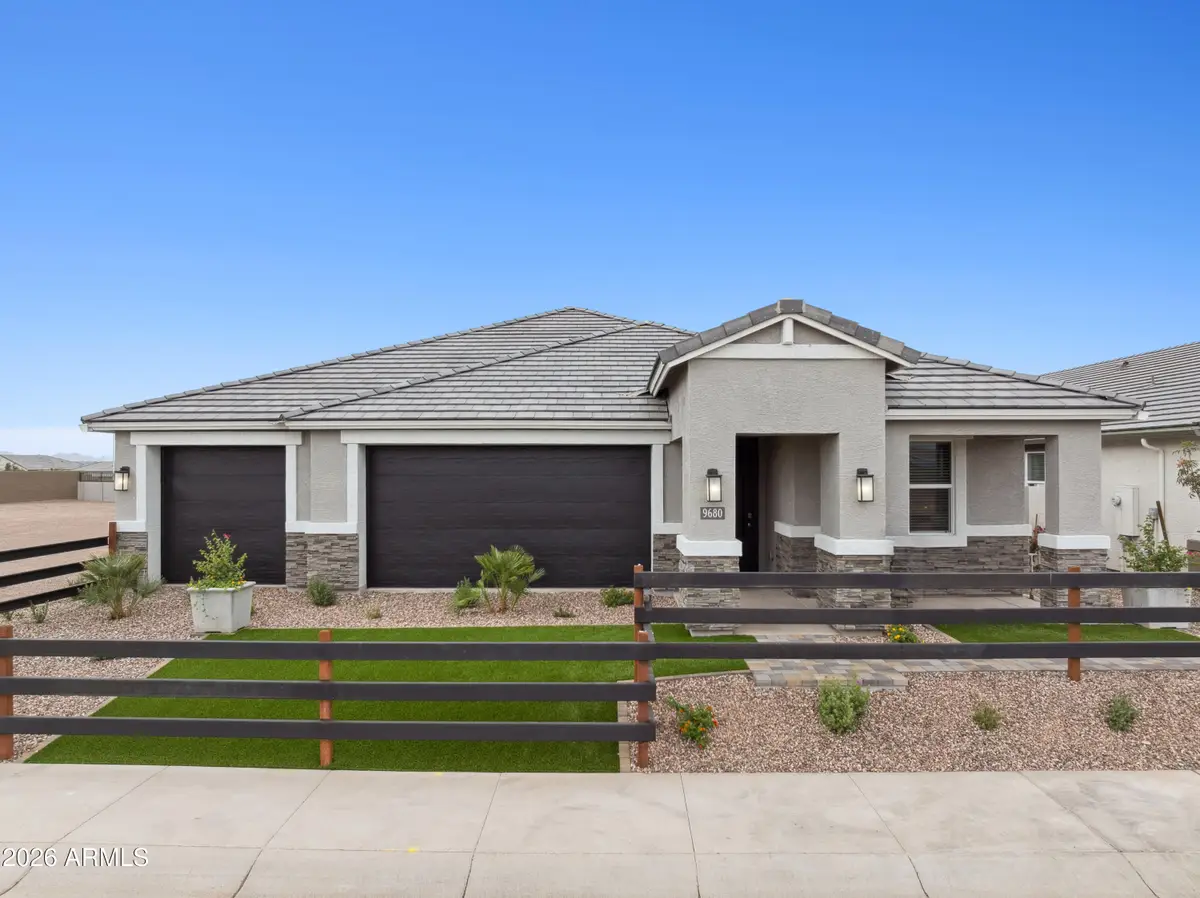 2704 W Sentiero Avenue, Apache Junction, AZ 85120 - #1