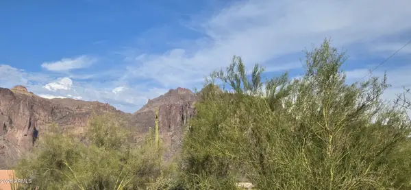 4828 E Jacob Waltz Street, Apache Junction, AZ 85119