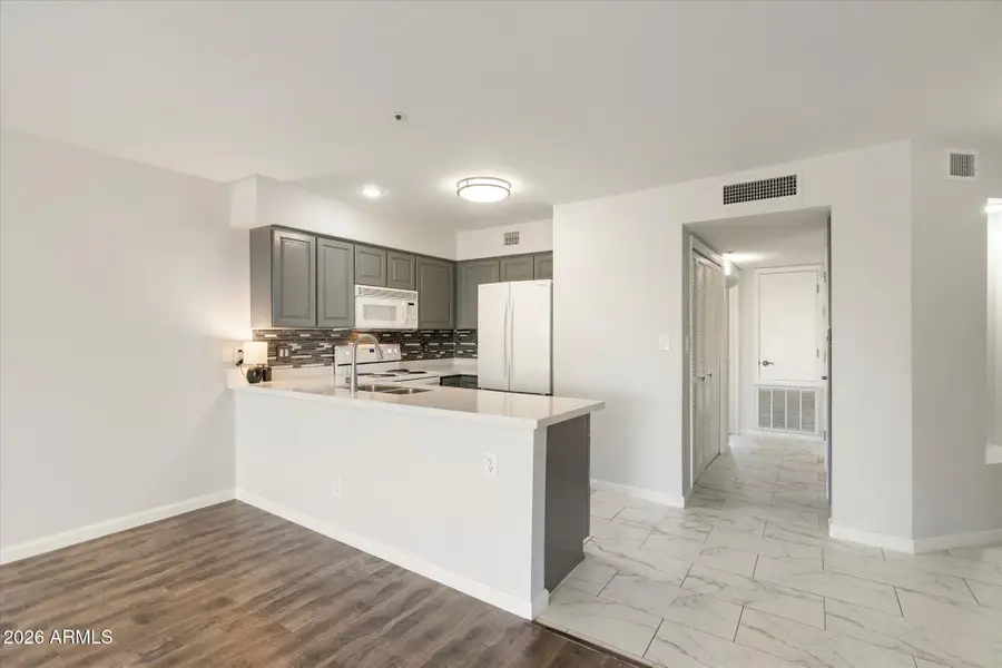 10080 E Mountainview Lake Drive #330, Scottsdale, AZ 85258 - #2