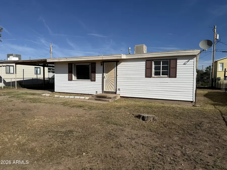 123 E Apache Street, Huachuca City, AZ 85616 - #2