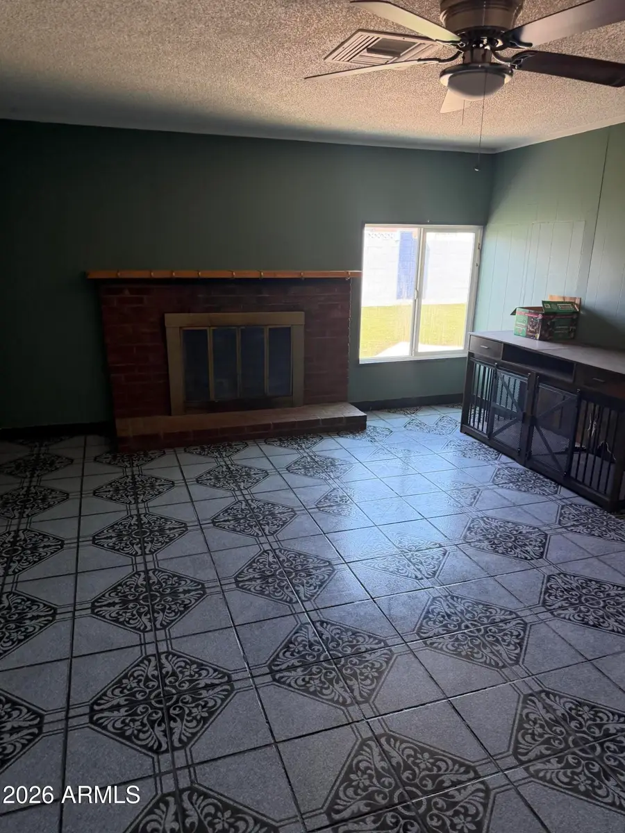 6952 W Wolf Street, Phoenix, AZ 85033 - #3