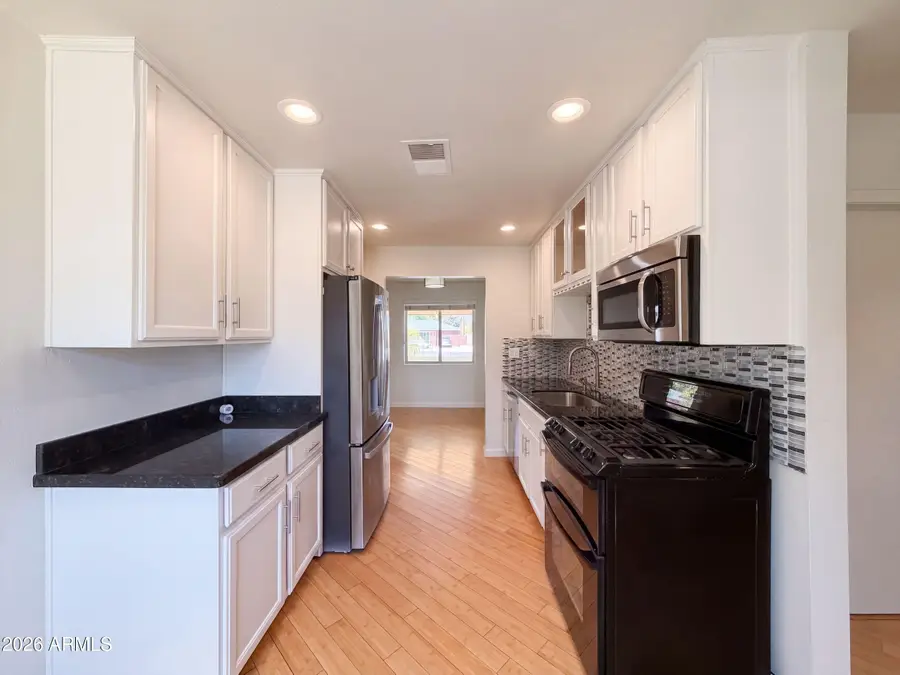 909 W Missouri Avenue, Phoenix, AZ 85013 - #2