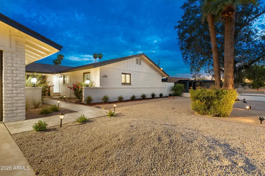 709 E Royal Palm Road, Phoenix, AZ 85020 - #2