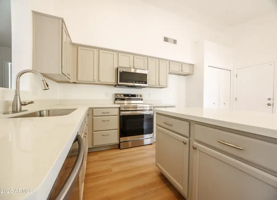 1239 W Breckenridge Avenue, Gilbert, AZ 85233 - #3