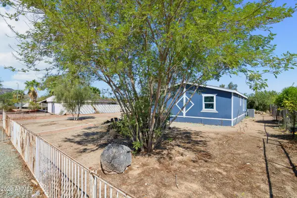 3820 W Lone Cactus Drive, Glendale, AZ 85308