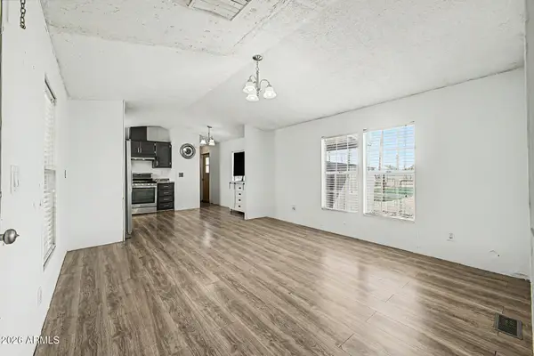 303 E South Mountain Avenue #88, Phoenix, AZ 85042