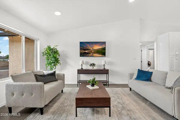 2826 E Cactus Road, Phoenix, AZ 85032