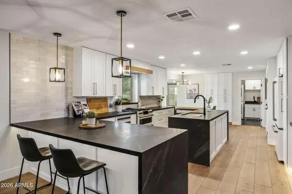 801 W Gleneagles Drive, Phoenix, AZ 85023