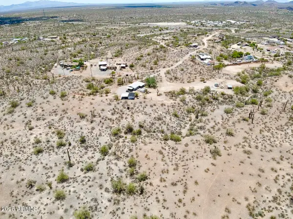26331 W Rockaway Hills Drive, Morristown, AZ 85342
