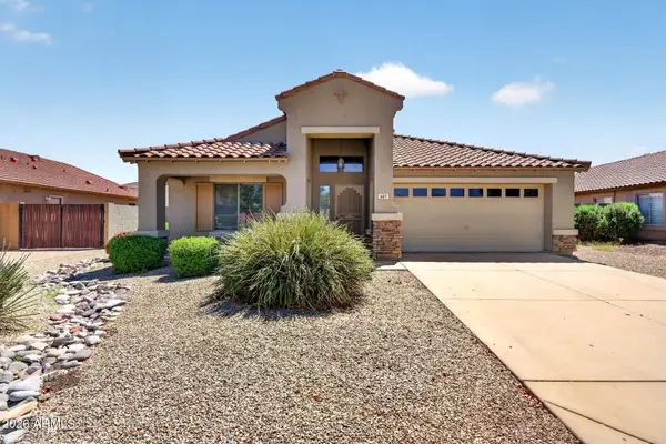 687 E Palomino Way, San Tan Valley, AZ 85143