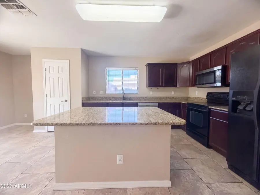 3203 W Santa Cruz Avenue, San Tan Valley, AZ 85144 - #2