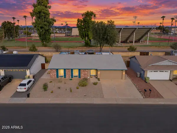 9425 N 63rd Drive, Glendale, AZ 85302