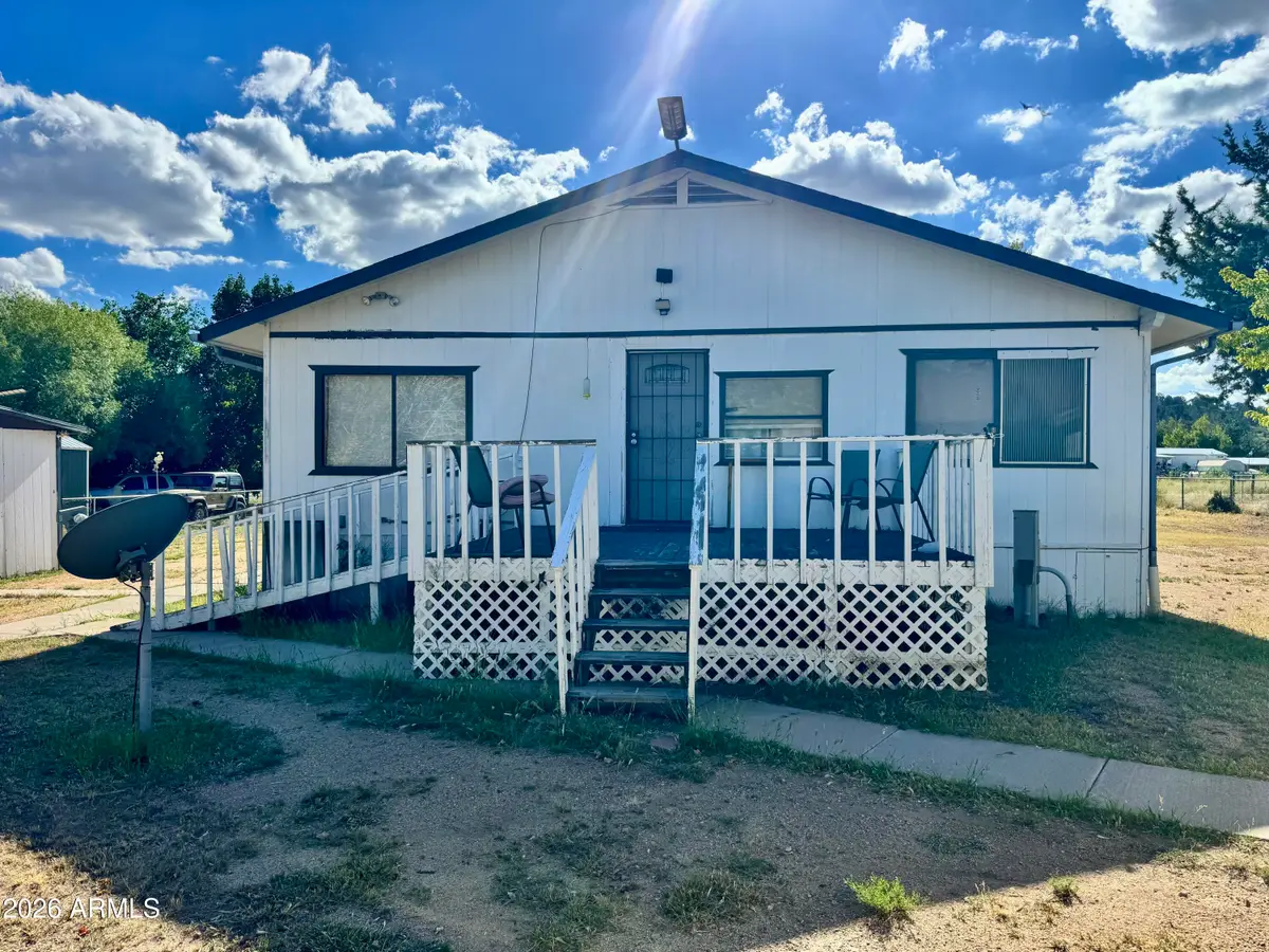 18233 S John Fry Avenue, Peeples Valley, AZ 86332 - #1