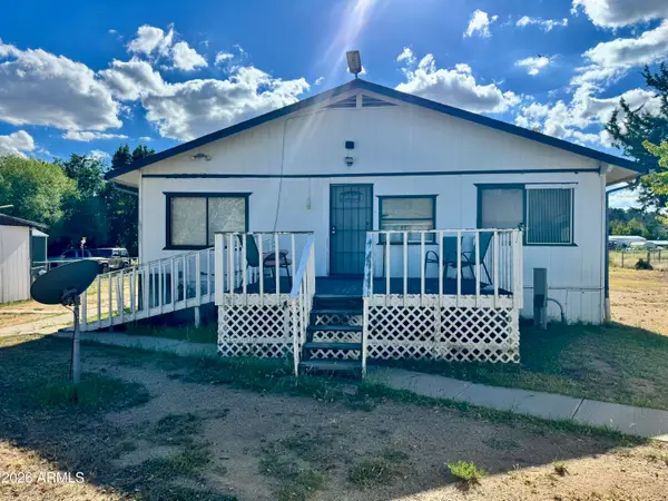 18233 S John Fry Avenue, Peeples Valley, AZ 86332