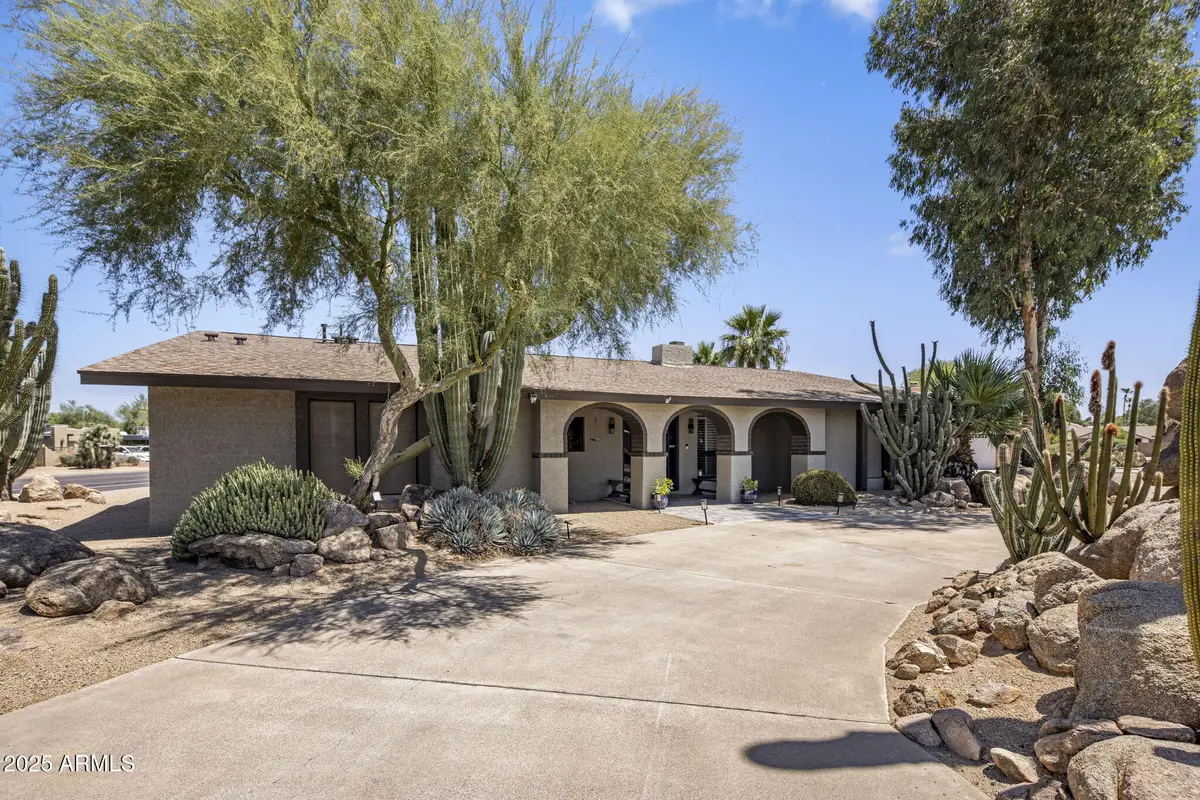 852 W Caribbean Lane, Phoenix, AZ 85023 - #1