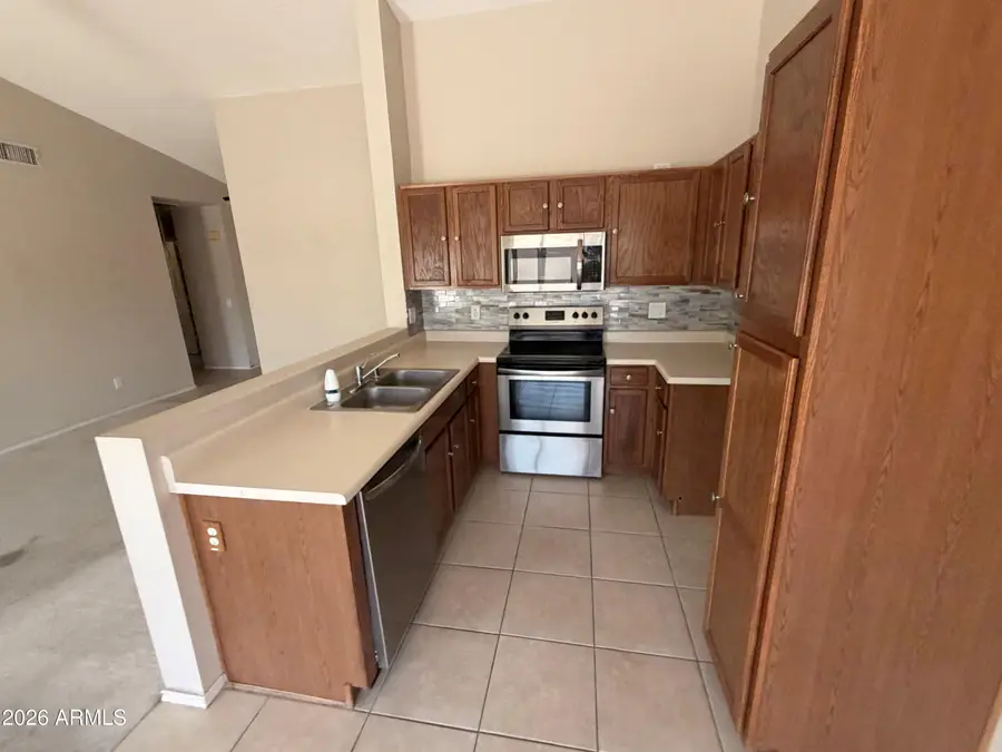 6877 S Oakmont Drive, Chandler, AZ 85249 - #3