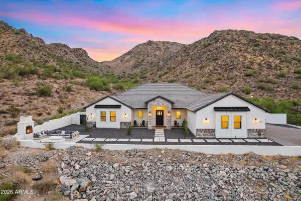 33911 N Mirage Court, San Tan Valley, AZ 85144