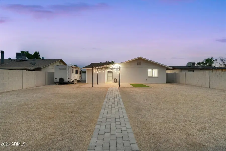424 W Santa Cruz Drive, Tempe, AZ 85282 - #2