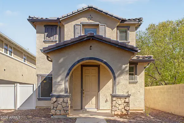 1385 S Joshua Tree Lane, Gilbert, AZ 85296