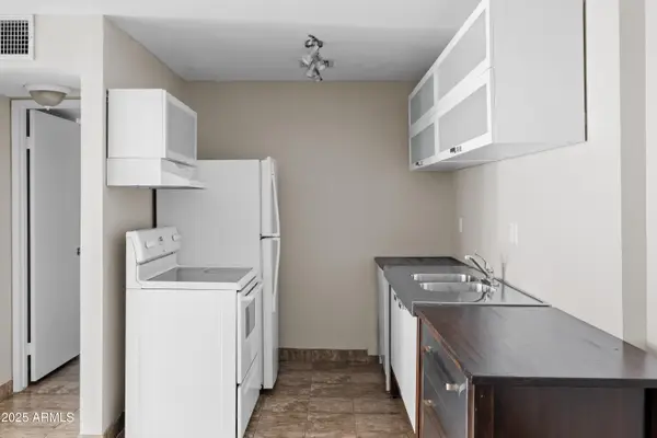 5525 E Thomas Road #R11, Phoenix, AZ 85018