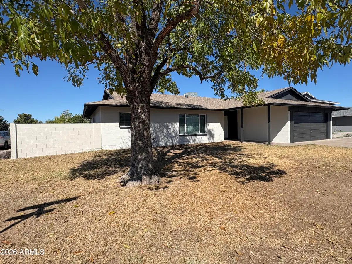 7702 N 48th Avenue, Glendale, AZ 85301 - #1
