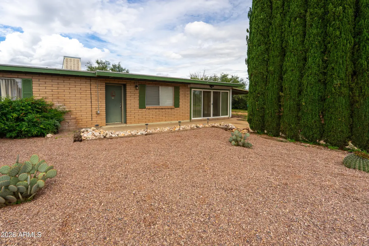 79 E Hawthorne Street, Huachuca City, AZ 85616 - #1